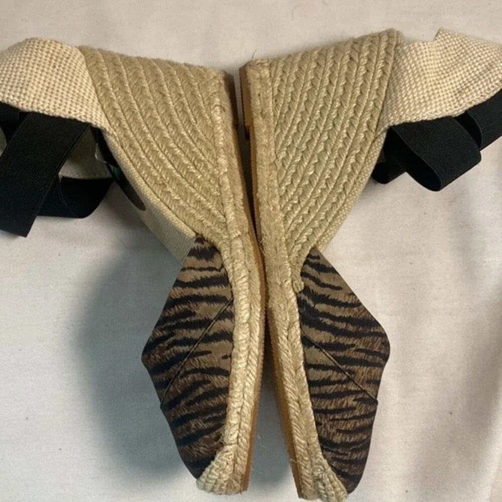 sexy wedge Adrienne Vittadini platform sandal Birna Espadrille zebra  8.5 animal
